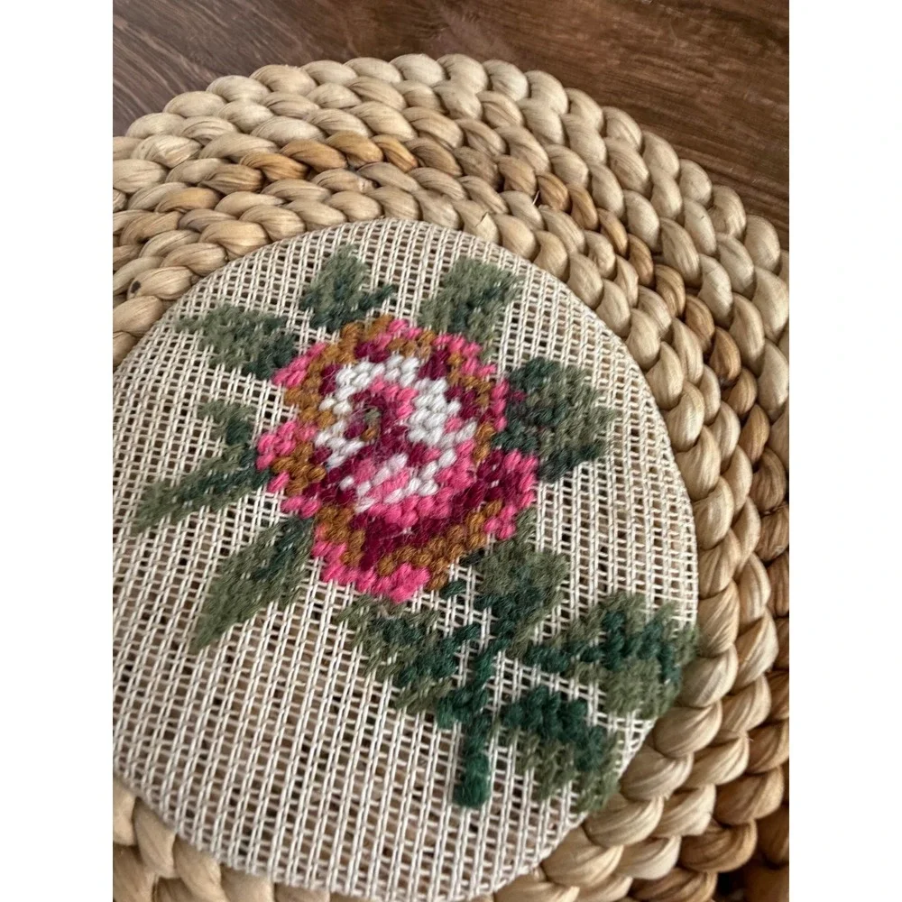 VTG 1970s Cottagecore Raffia Straw Needlepoint Rose Floral Table Trivet mat